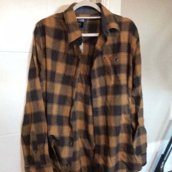 Men’s Button Down Long Sleeve - Picture 1 of 4